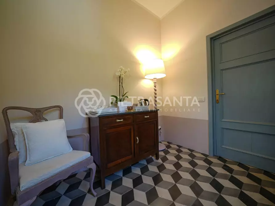 Immagine 49 di Villa in vendita  a Camaiore