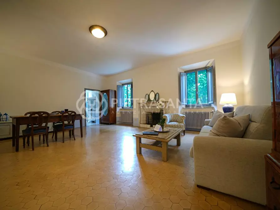 Immagine 31 di Villa in vendita  a Camaiore