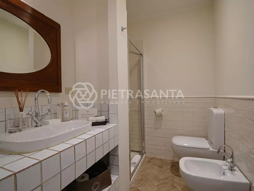 Immagine 56 di Villa in vendita  a Camaiore