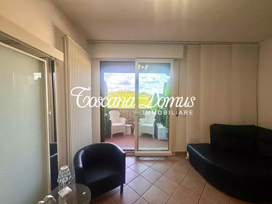 Immagine 5 di Appartamento in vendita  a Siena