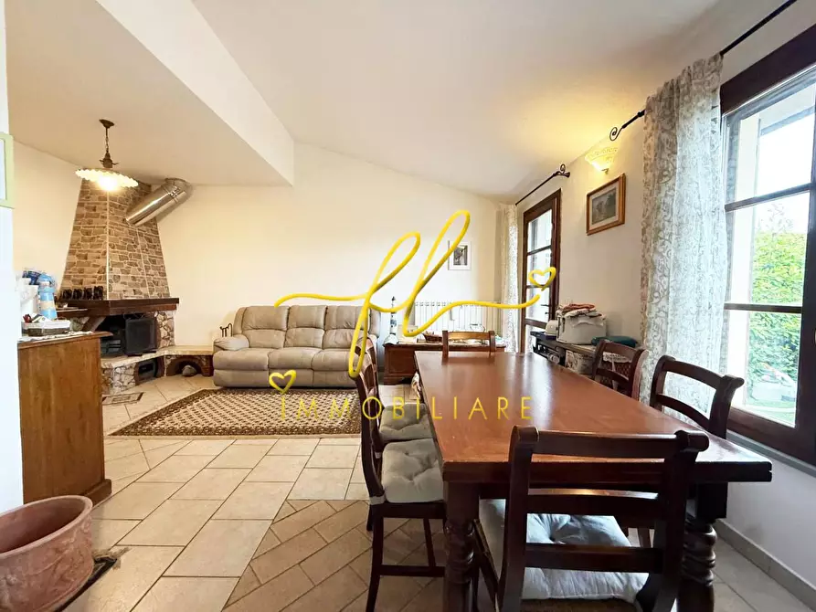 Immagine 9 di Appartamento in vendita  a Cecina