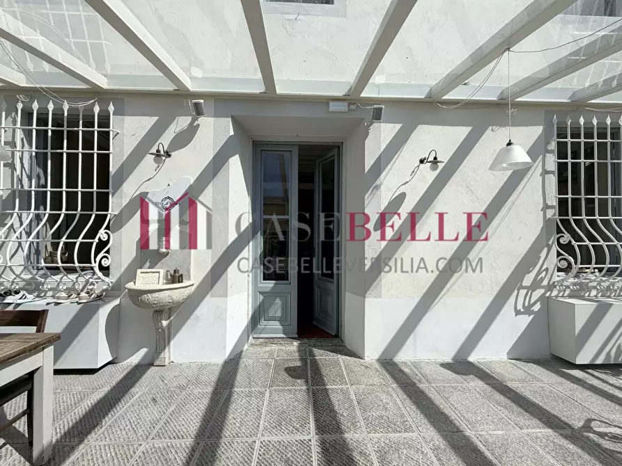 Immagine 115 di Immobile di prestigio in vendita  a Camaiore