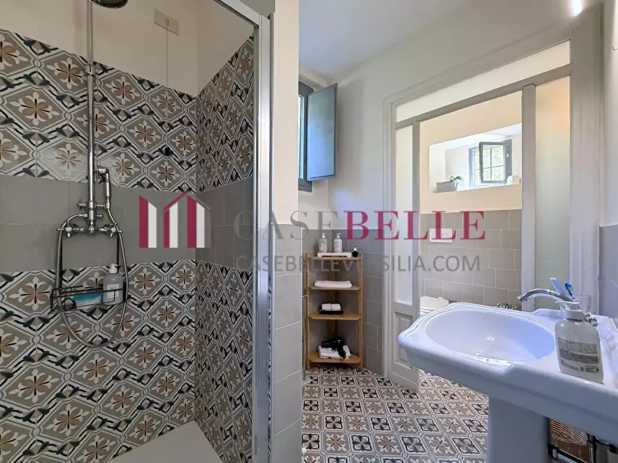 Immagine 9 di Immobile di prestigio in vendita  a Camaiore
