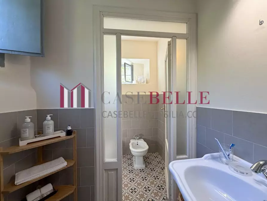 Immagine 10 di Immobile di prestigio in vendita  a Camaiore