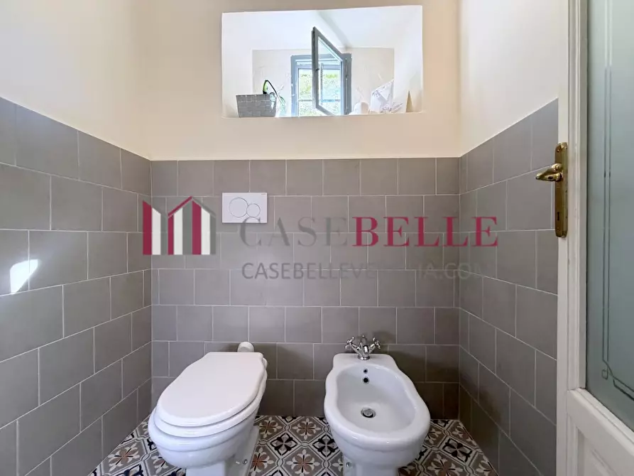 Immagine 11 di Immobile di prestigio in vendita  a Camaiore