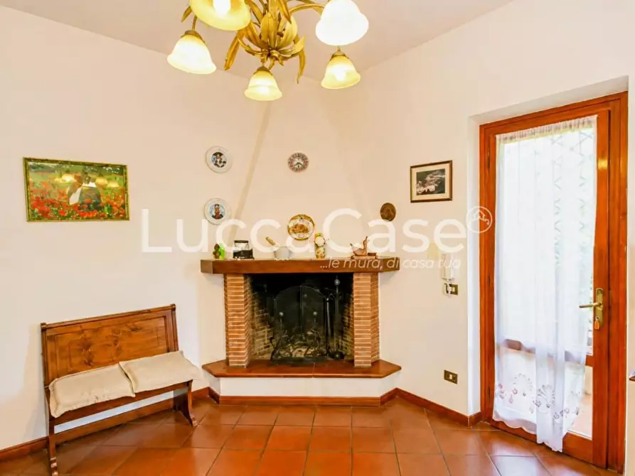 Immagine 7 di Casa indipendente in vendita  a Camaiore