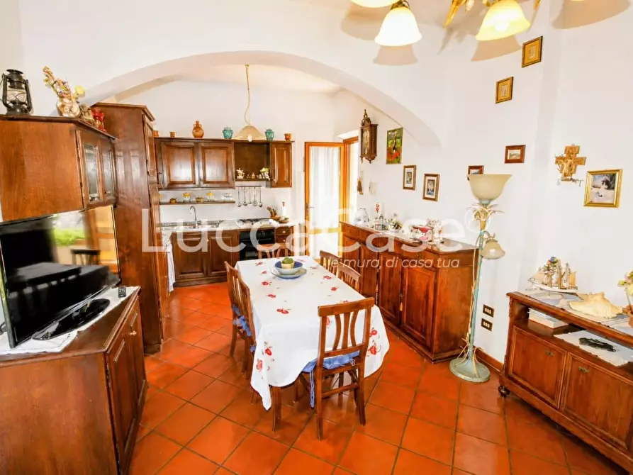 Immagine 6 di Casa indipendente in vendita  a Camaiore