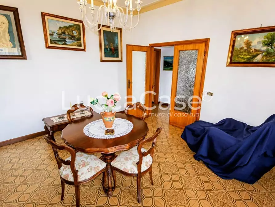 Immagine 12 di Casa indipendente in vendita  a Camaiore