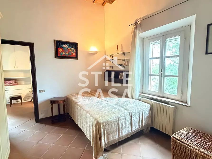 Immagine 11 di Villa in vendita  a Crespina Lorenzana