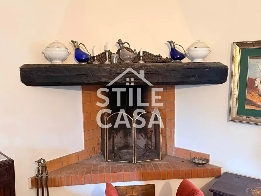 Immagine 21 di Villa in vendita  a Crespina Lorenzana