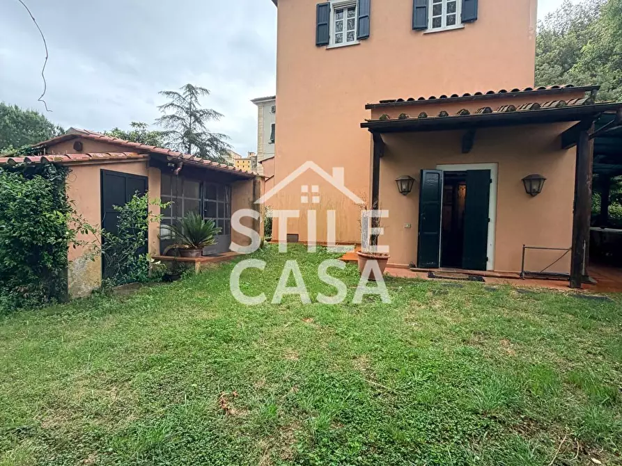 Immagine 43 di Villa in vendita  a Crespina Lorenzana