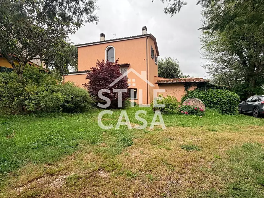 Immagine 46 di Villa in vendita  a Crespina Lorenzana