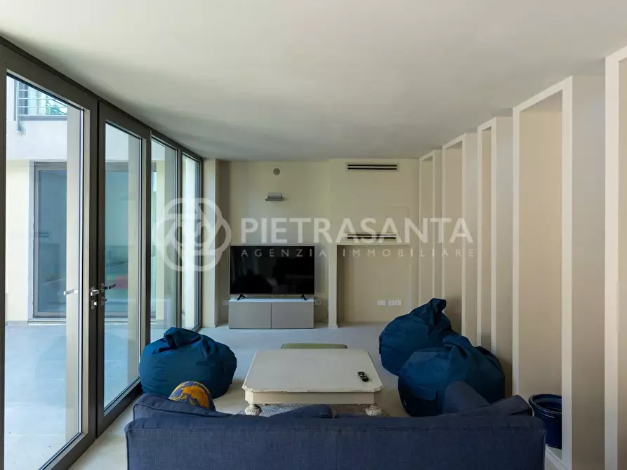 Immagine 19 di Villa in vendita  a Pietrasanta