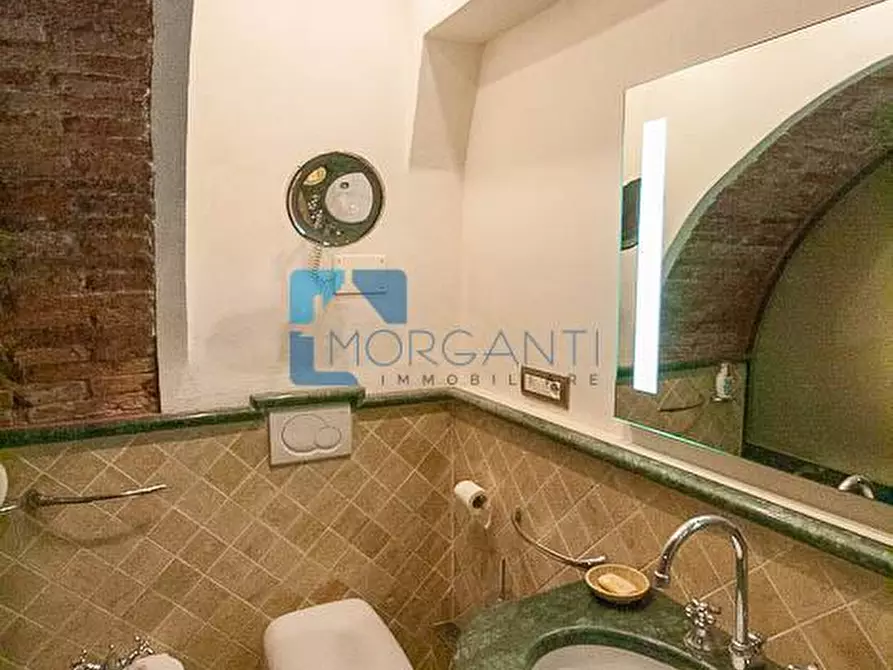 Immagine 32 di Appartamento in vendita  a Pietrasanta