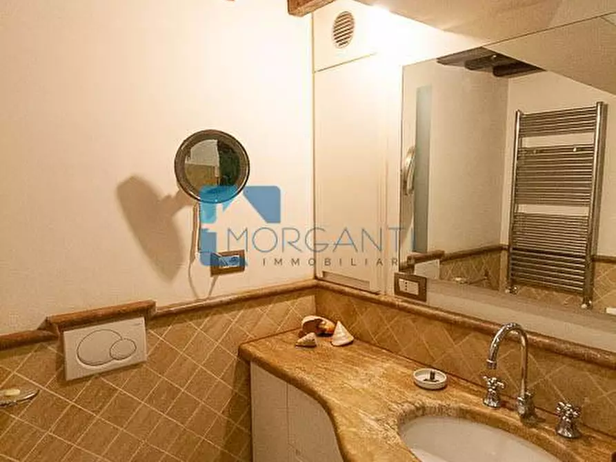 Immagine 25 di Appartamento in vendita  a Pietrasanta