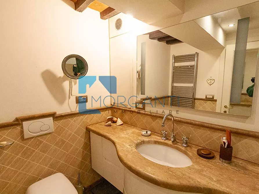 Immagine 23 di Appartamento in vendita  a Pietrasanta
