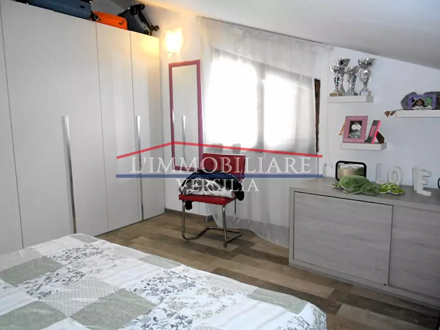 Immagine 24 di Casa bifamiliare in vendita  a Massa