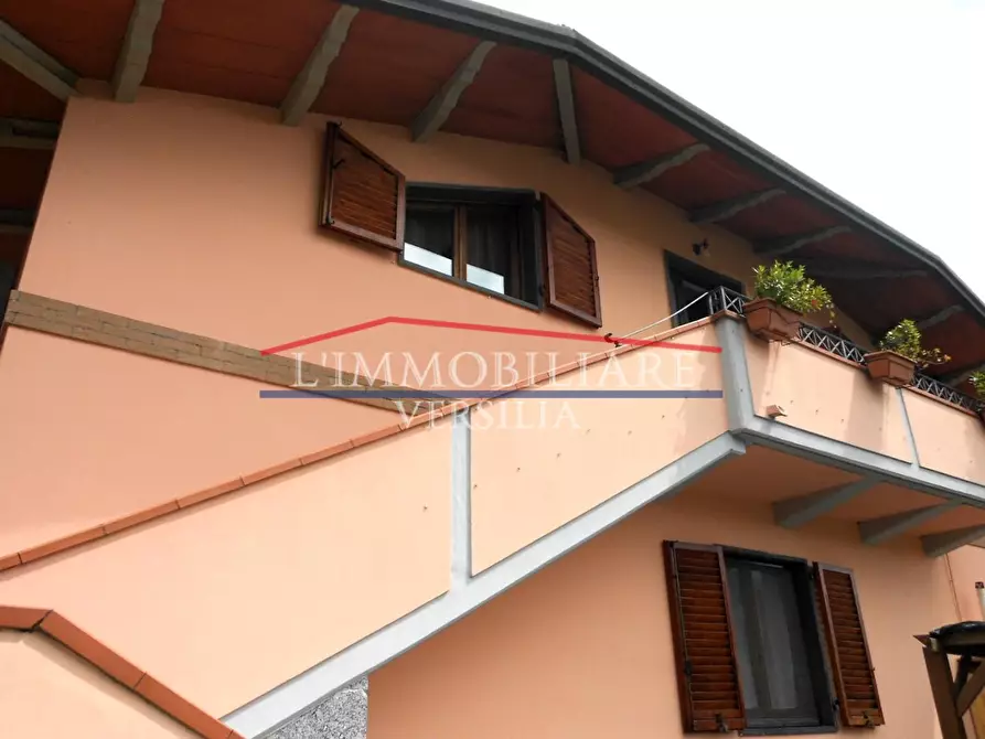 Immagine 39 di Casa bifamiliare in vendita  a Massa