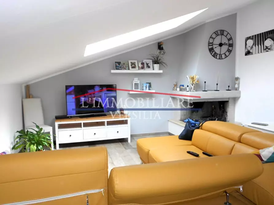 Immagine 12 di Casa bifamiliare in vendita  a Massa