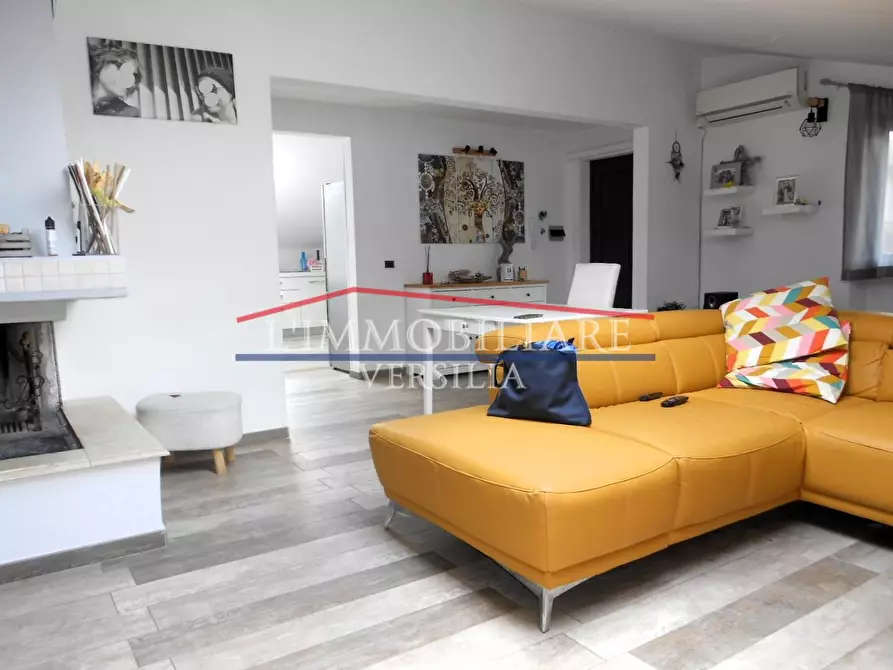 Immagine 11 di Casa bifamiliare in vendita  a Massa