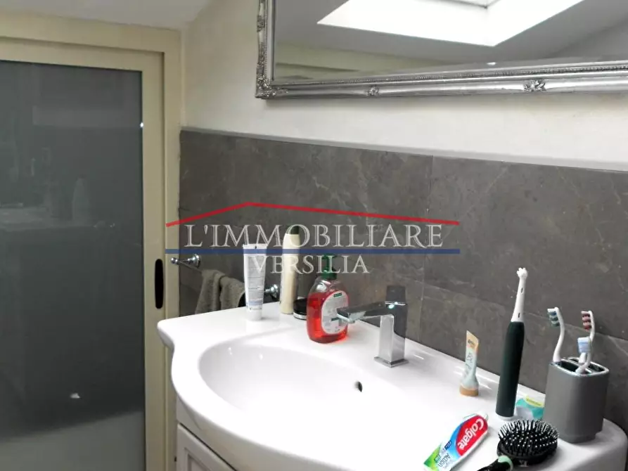 Immagine 23 di Casa bifamiliare in vendita  a Massa