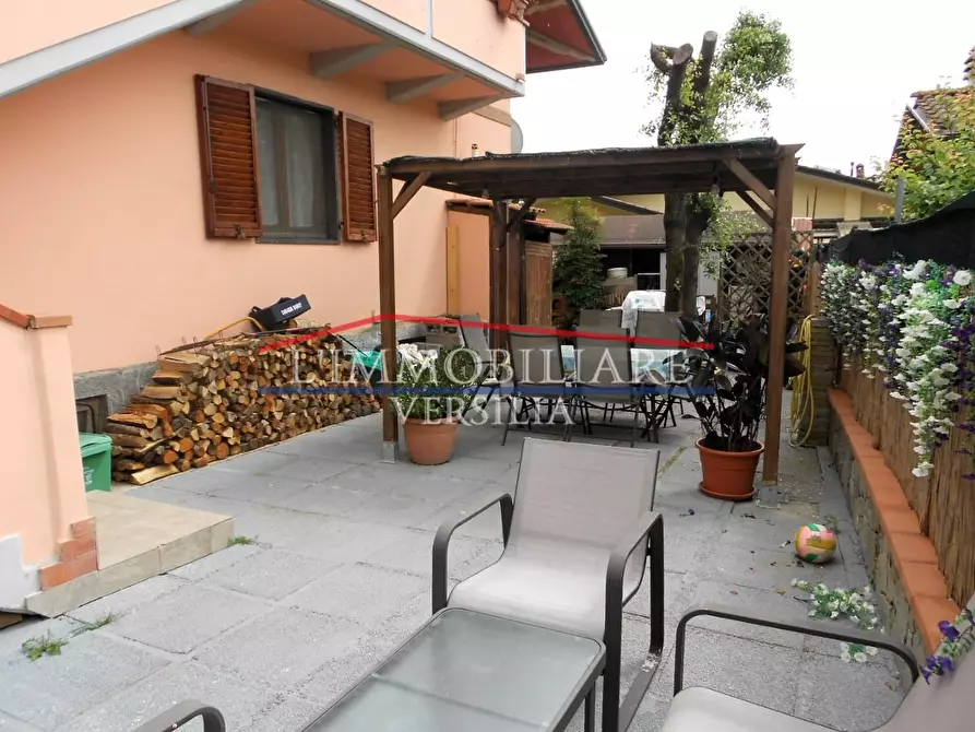 Immagine 4 di Casa bifamiliare in vendita  a Massa
