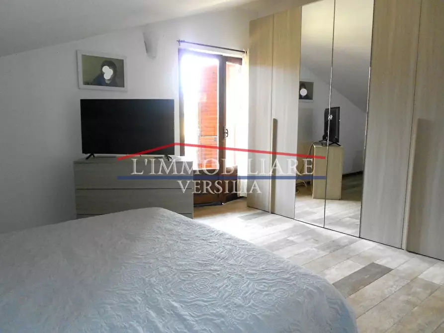 Immagine 30 di Casa bifamiliare in vendita  a Massa