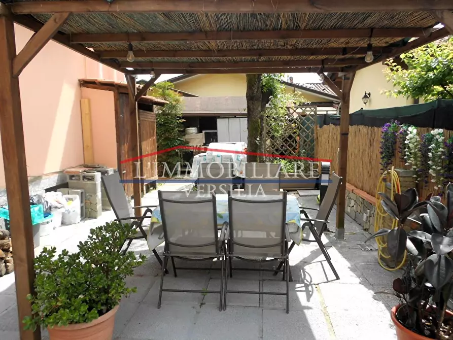 Immagine 40 di Casa bifamiliare in vendita  a Massa