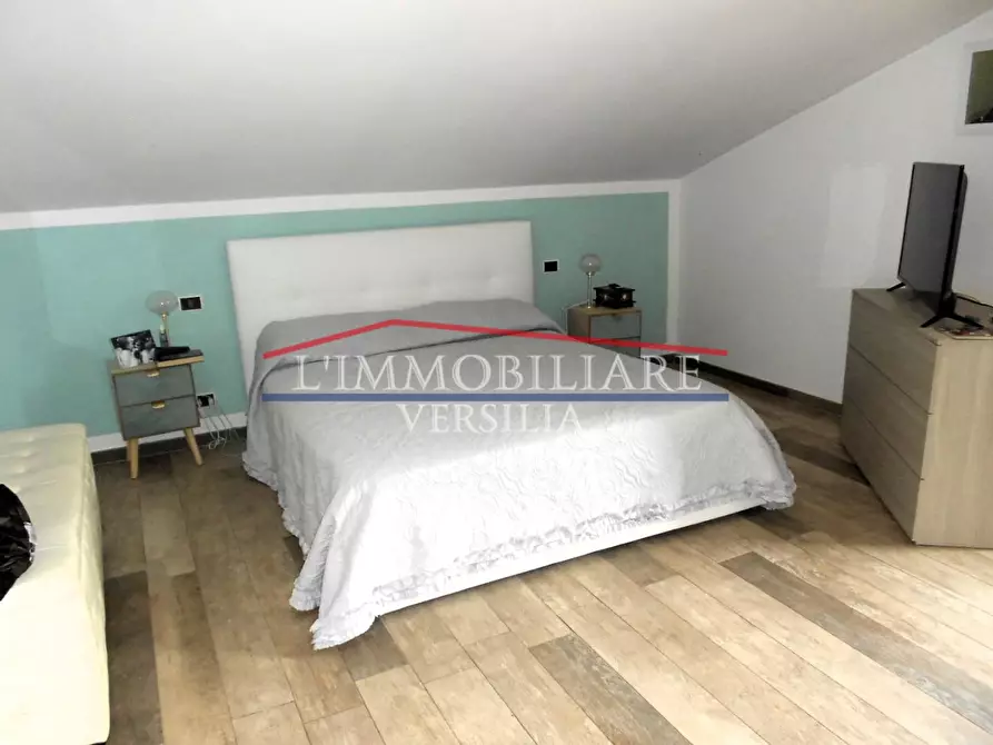 Immagine 28 di Casa bifamiliare in vendita  a Massa