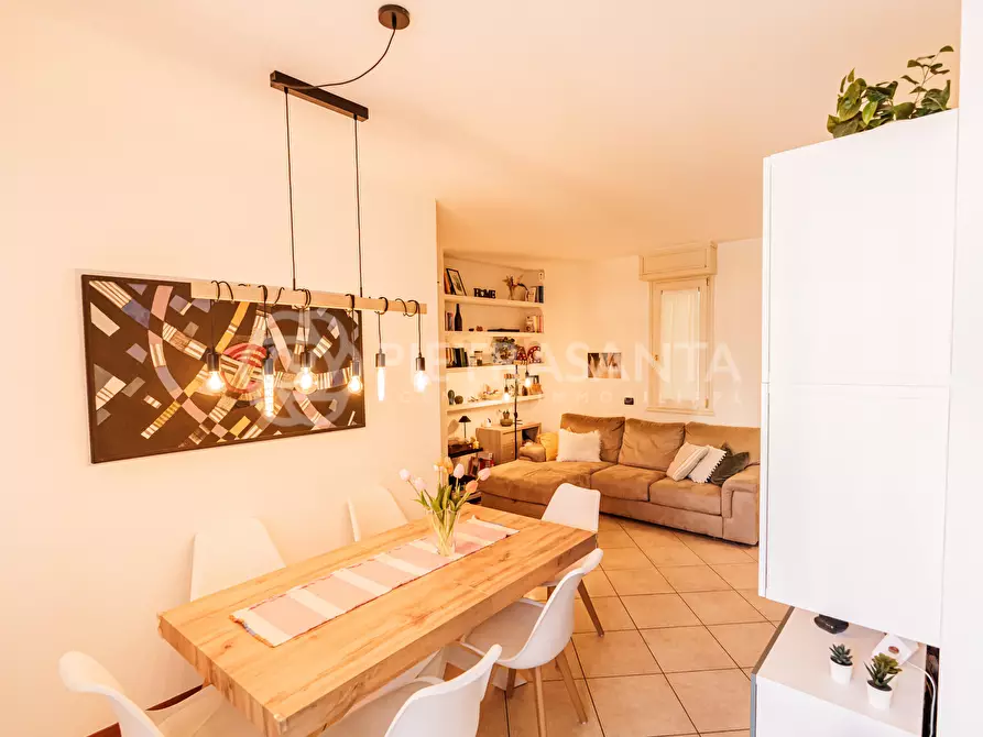 Immagine 12 di Appartamento in vendita  a Viareggio