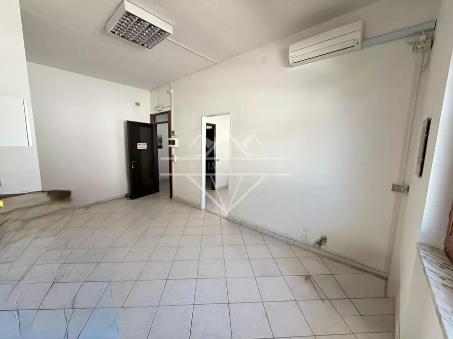 Immagine 9 di Appartamento in vendita  a Ortonovo