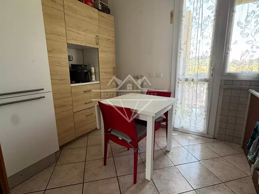 Immagine 6 di Appartamento in vendita  a Carrara