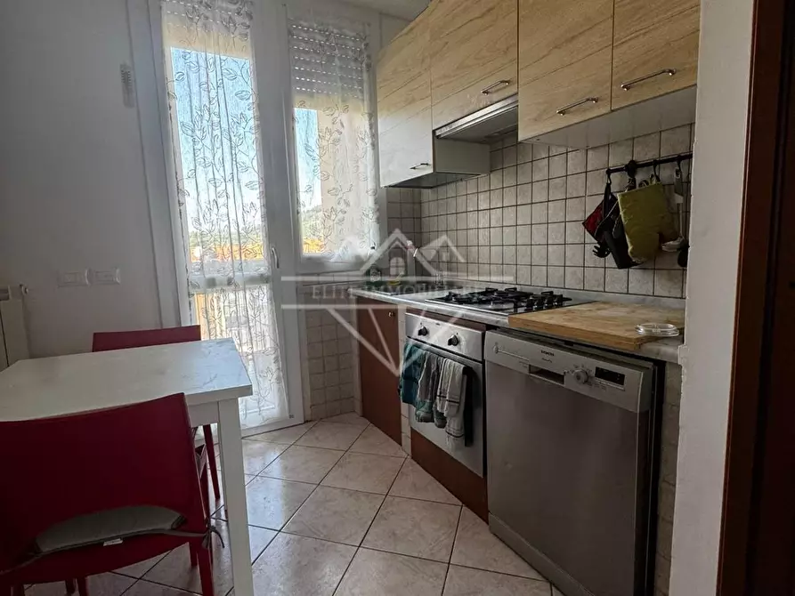 Immagine 5 di Appartamento in vendita  a Carrara