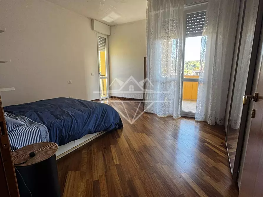 Immagine 8 di Appartamento in vendita  a Carrara