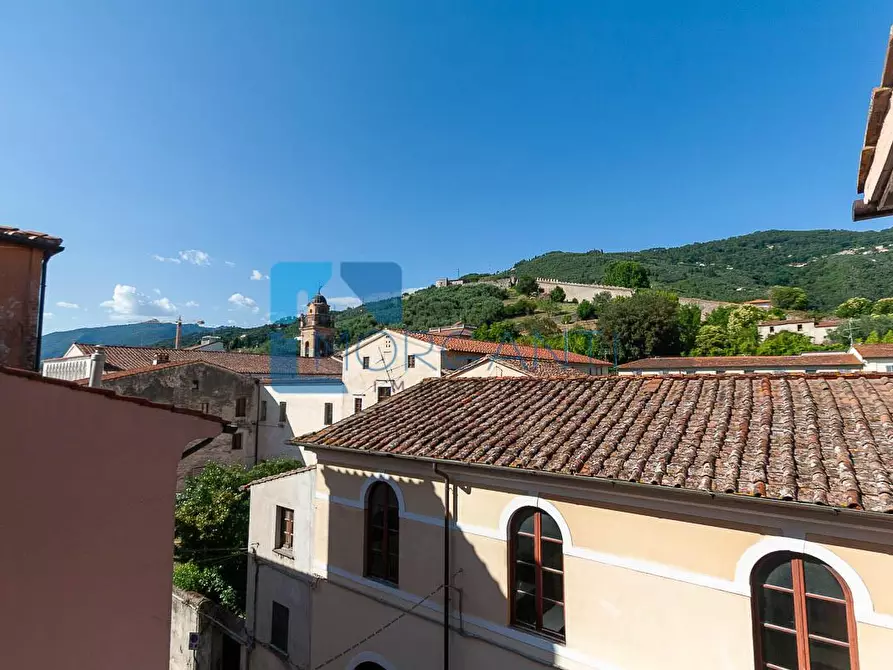 Immagine 8 di Appartamento in vendita  a Pietrasanta