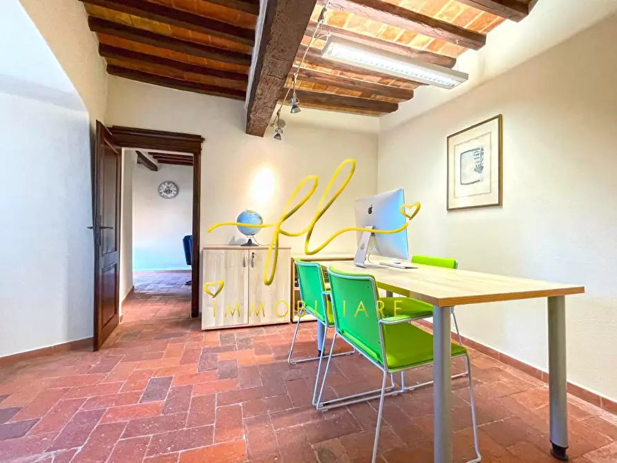 Immagine 10 di Appartamento in vendita  a Pomarance