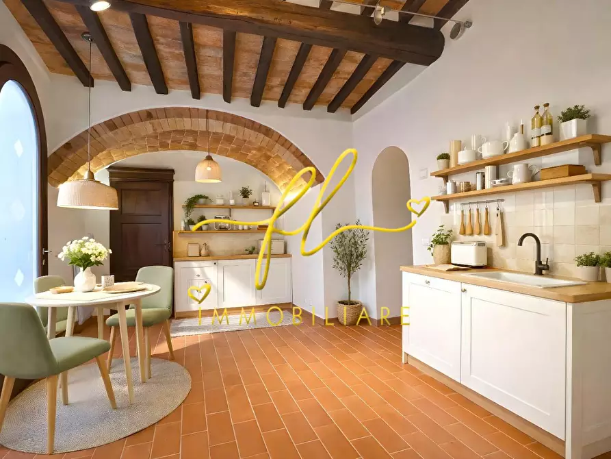 Immagine 4 di Appartamento in vendita  a Pomarance