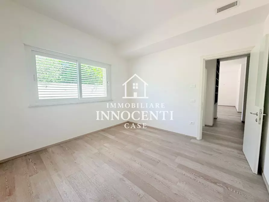 Immagine 9 di Appartamento in vendita  a Massa