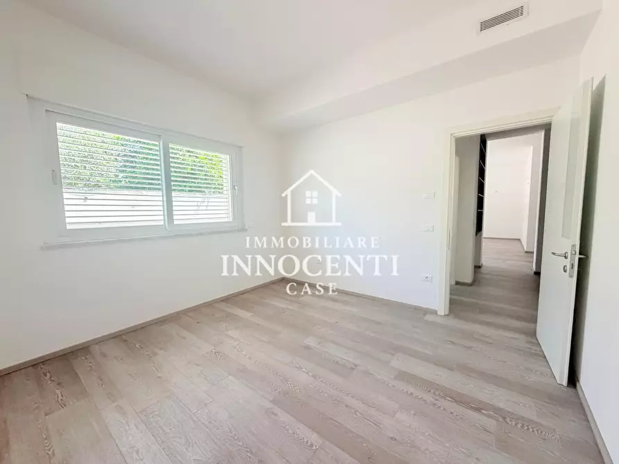 Immagine 7 di Appartamento in vendita  a Massa
