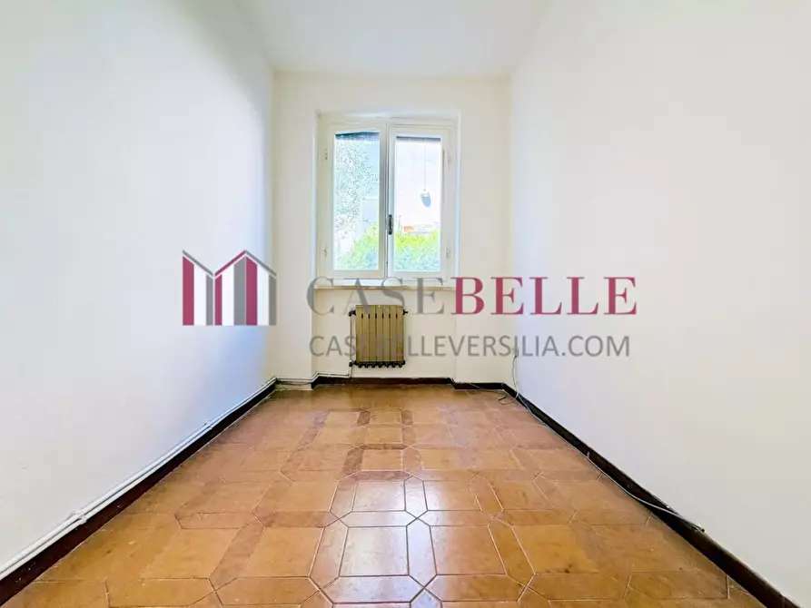 Immagine 12 di Appartamento in vendita  a Camaiore