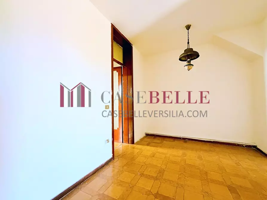 Immagine 14 di Appartamento in vendita  a Camaiore