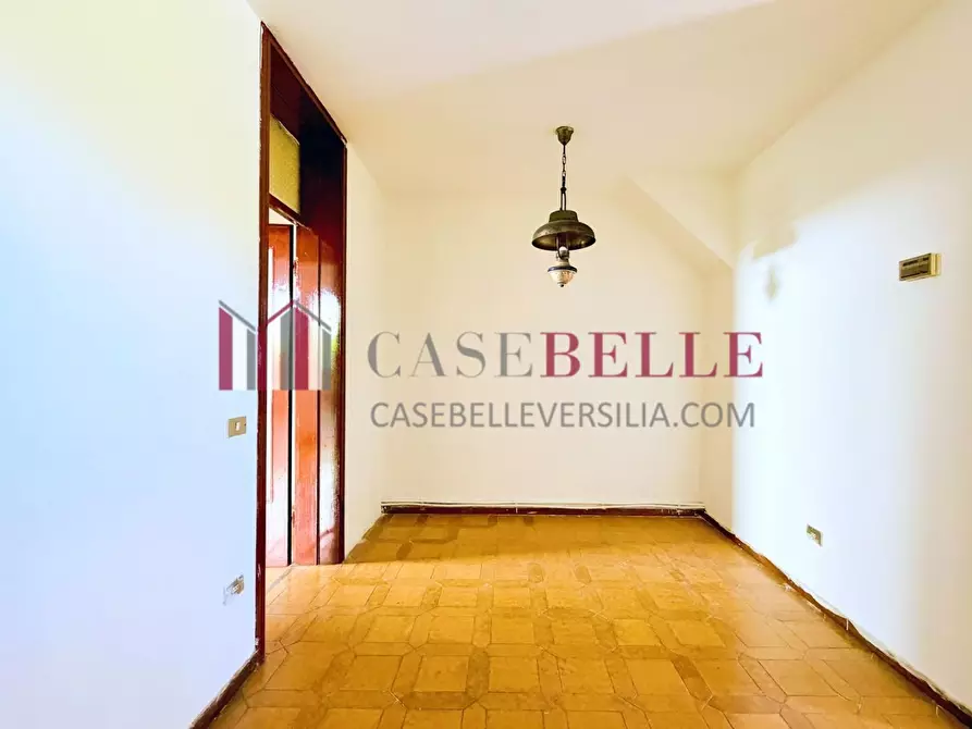 Immagine 10 di Appartamento in vendita  a Camaiore