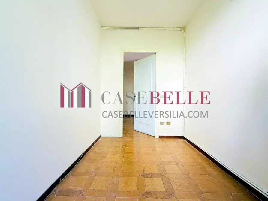 Immagine 13 di Appartamento in vendita  a Camaiore