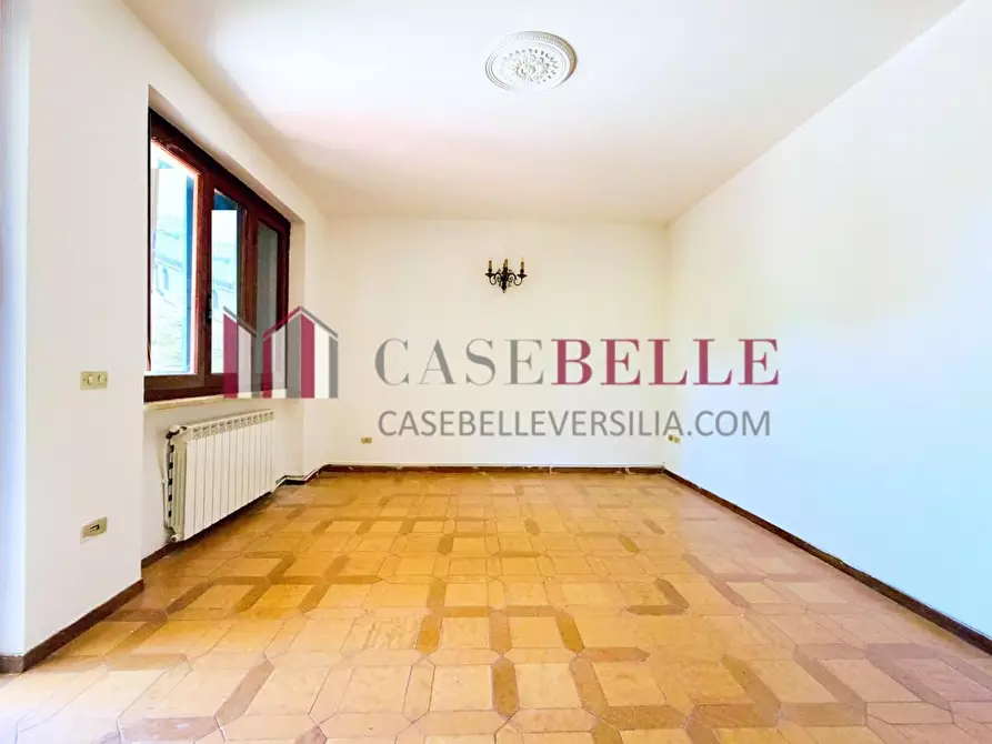 Immagine 3 di Appartamento in vendita  a Camaiore