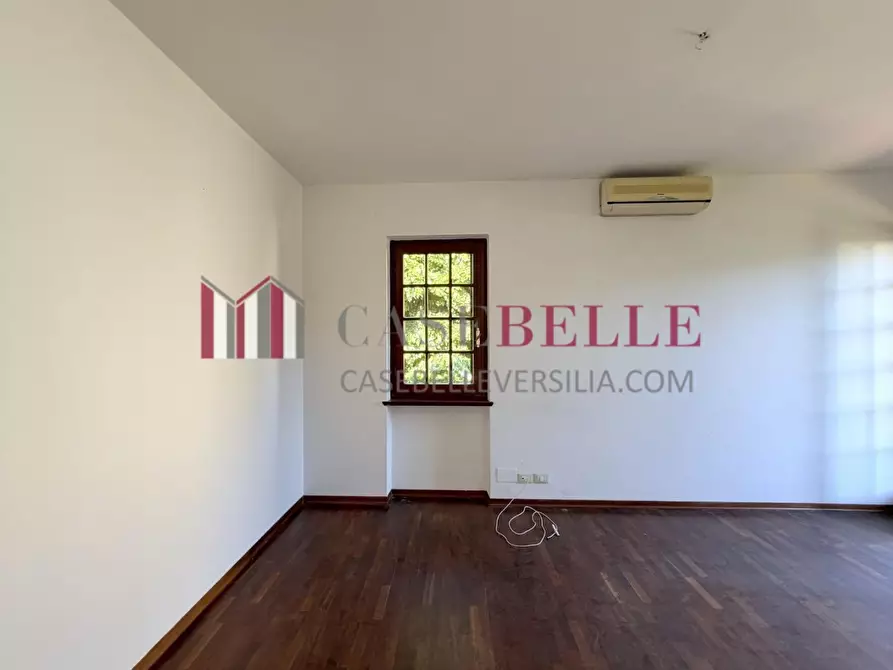 Immagine 32 di Casa bifamiliare in vendita  a Pietrasanta