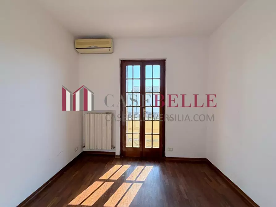 Immagine 21 di Casa bifamiliare in vendita  a Pietrasanta
