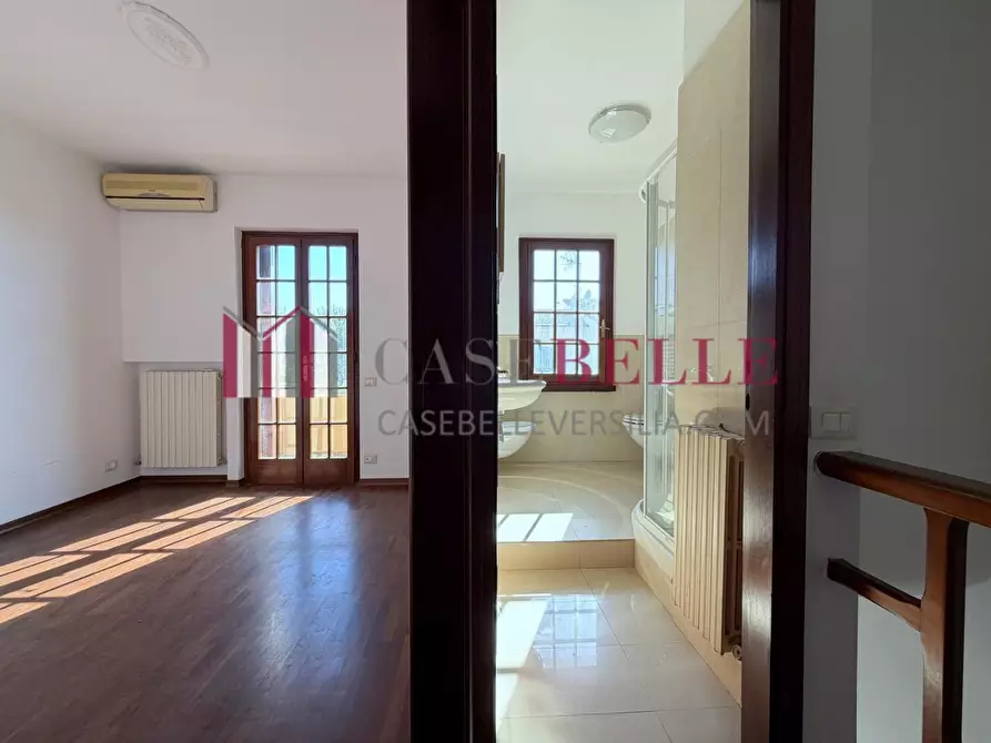 Immagine 17 di Casa bifamiliare in vendita  a Pietrasanta