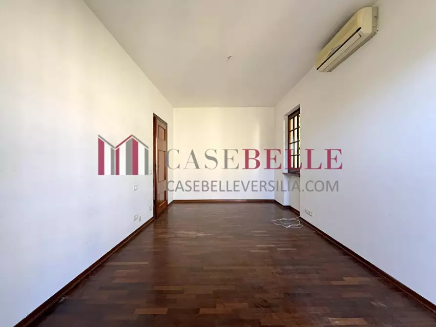 Immagine 34 di Casa bifamiliare in vendita  a Pietrasanta