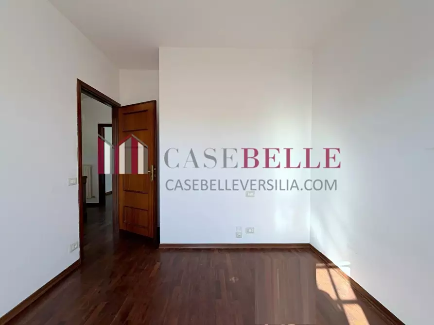 Immagine 22 di Casa bifamiliare in vendita  a Pietrasanta