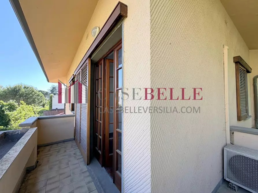 Immagine 36 di Casa bifamiliare in vendita  a Pietrasanta